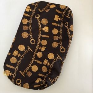 Estēe launder makeup bag